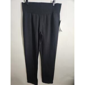 NEW Womens Slim-Sation Pull-On Straight Pants. Size 8 Black.